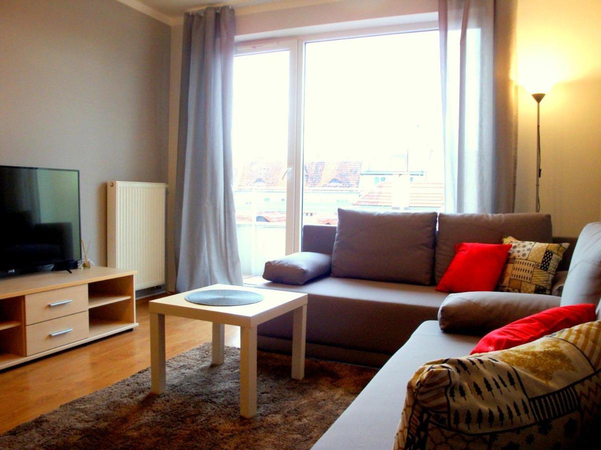 Livingroom_Wroc_Mosiezna Wroclaw Room photo